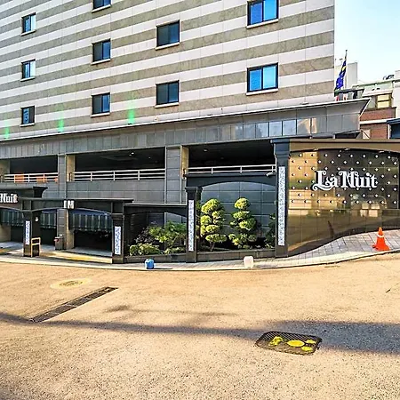Shinchon La Nuit Hotel