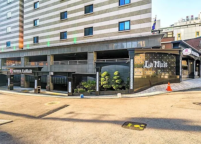 Shinchon La Nuit Hotel 3*