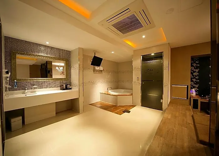 Shinchon La Nuit Hotel Seoul